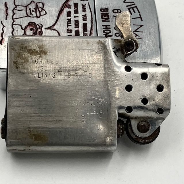 ZIPPO ベトナム 1967年前期 ピーナッツ チャーリーブラウンとルーシー
