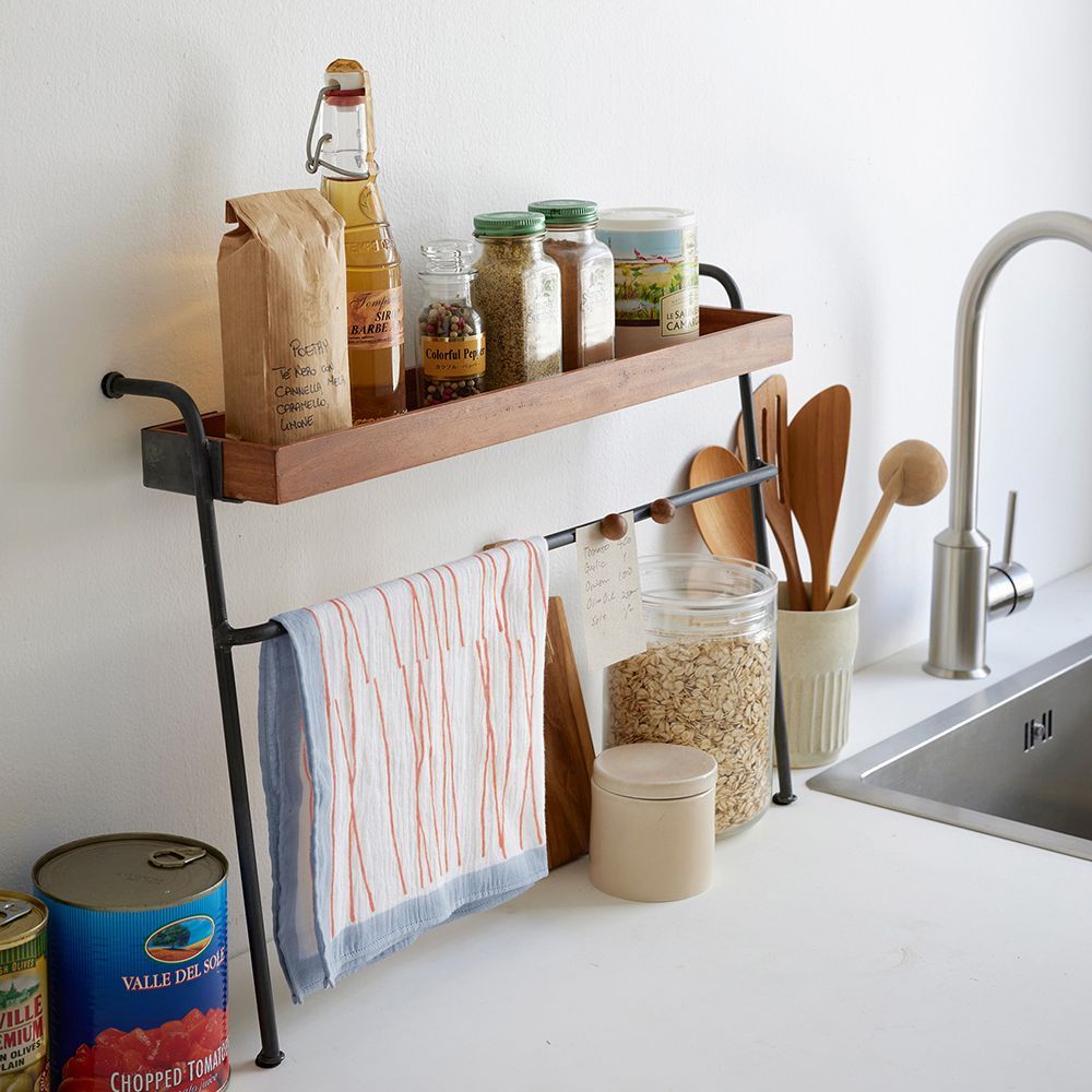 省スペースの収納に便利な ラダートレイハンガー