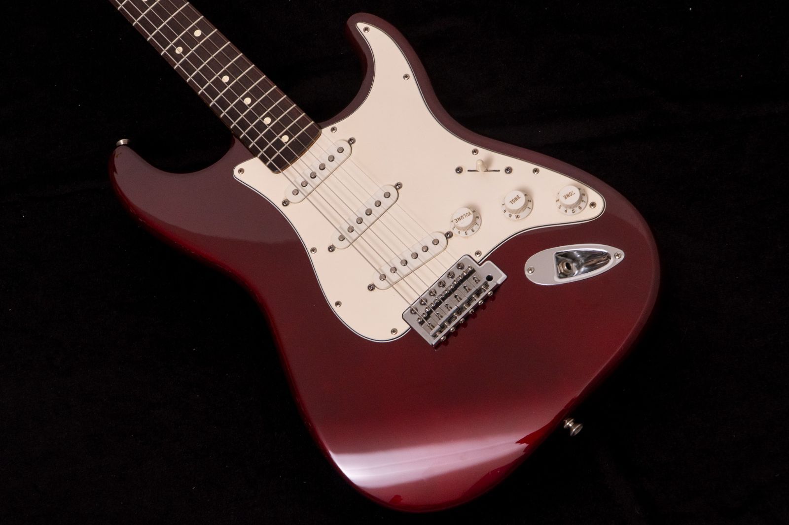 Laid Backからリニューアルしたエレキギター & エレキベースが4機種が