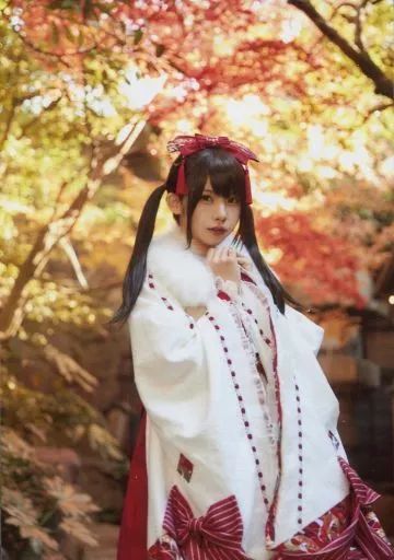 【写真集】えなこ／くまこりん(特典冊子)セット【コスプレ】 Amazon.co.jp: C101 えなこりんセット えなこ