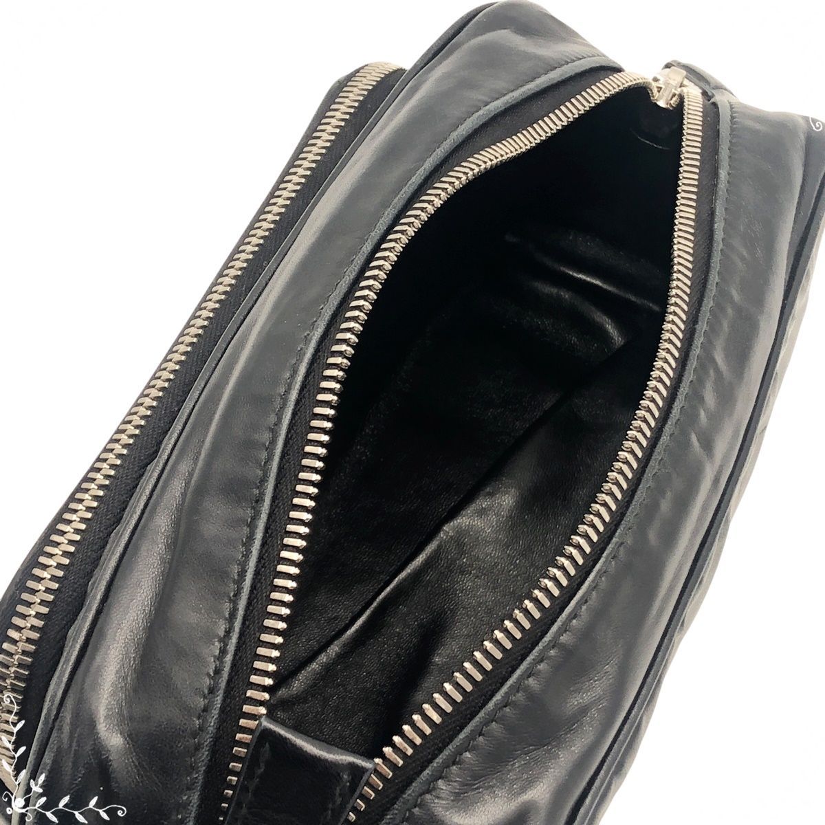 PRADA プラダ