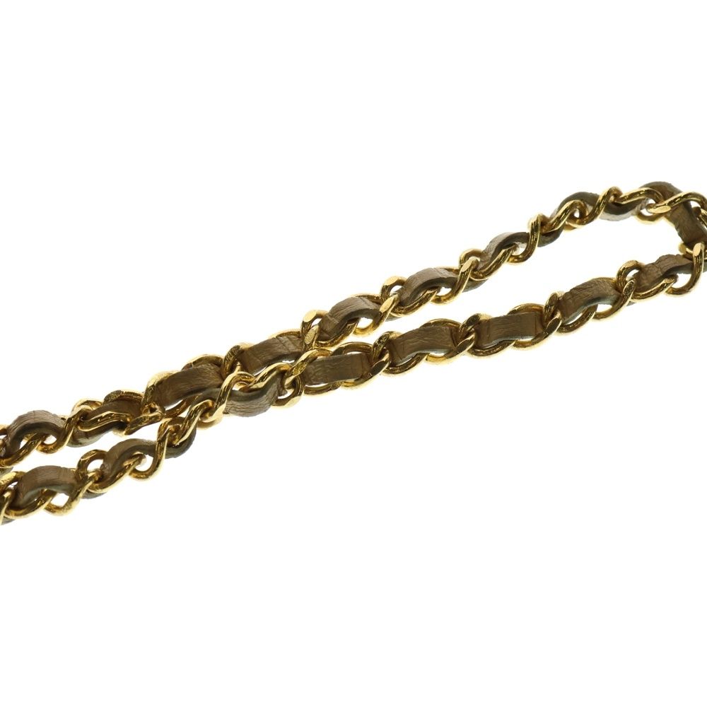 ベージュ×ゴールド