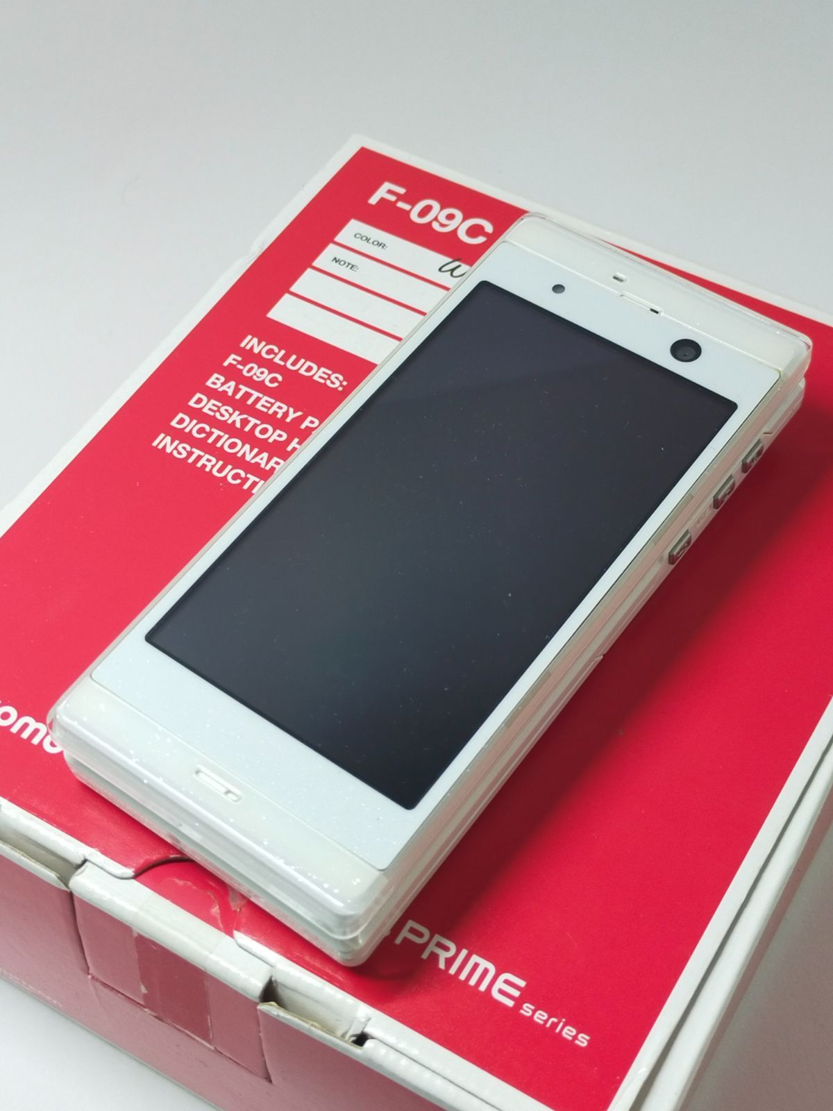 オンラインショップ】 高性能ガラケー スライド式 docomo F-09C 