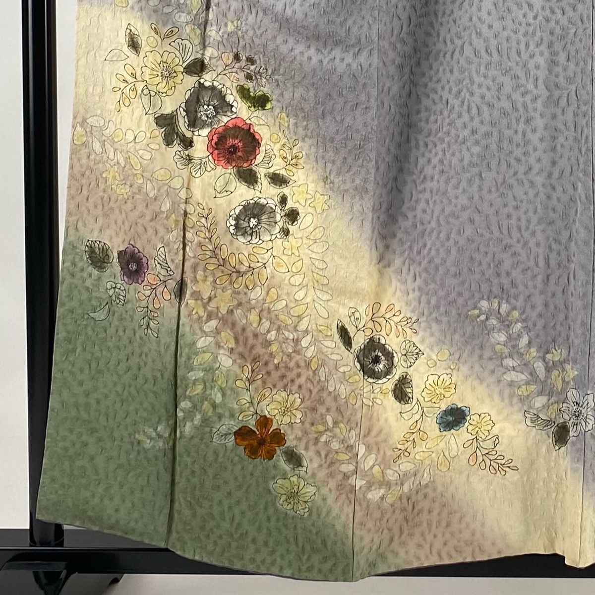 付下げ 身丈164.5cm 裄丈65cm M 袷 草花 刺繍 ぼかし 青灰色 ビビ 