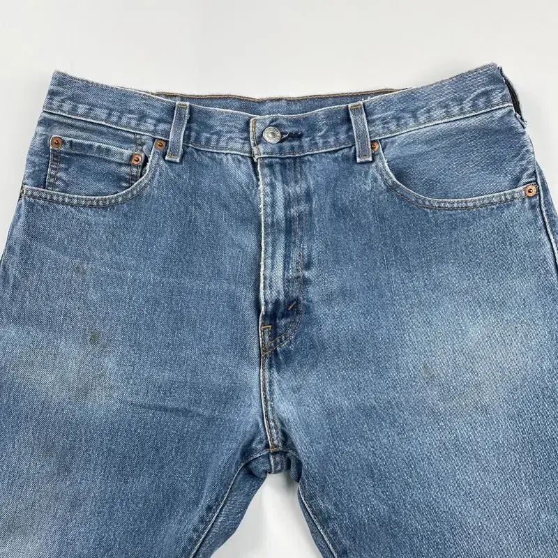 p735 LEVI
