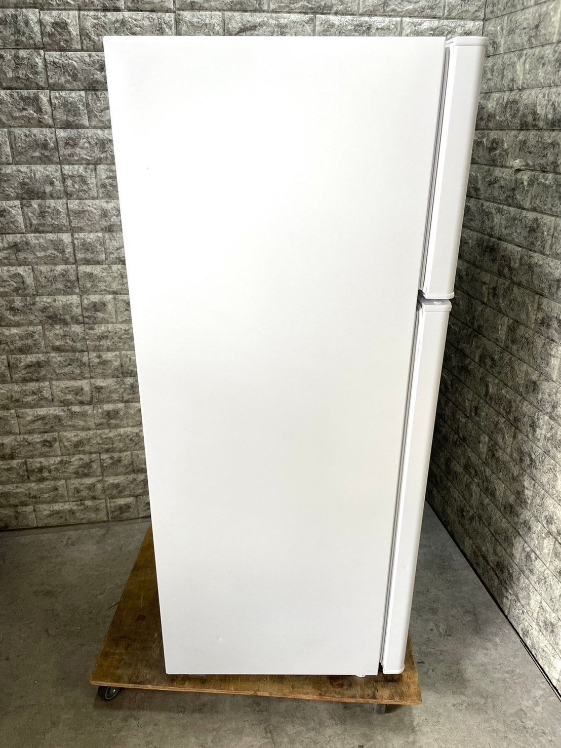 高年式】大阪送料無料☆3か月保障付き☆冷蔵庫☆2023年  