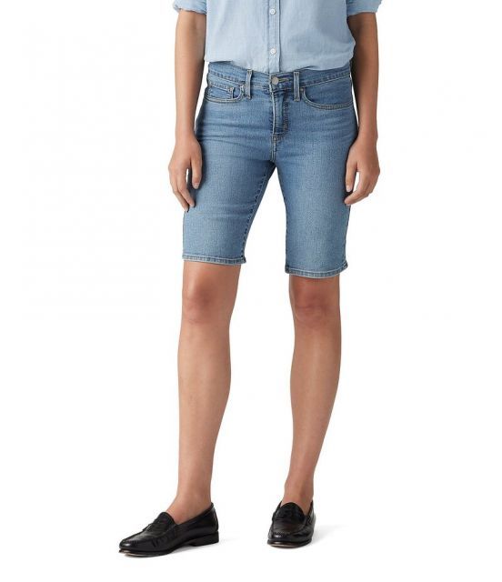 【送料無料】 リーバイス レディース ハーフパンツ・ショーツ ボトムス Levi'sR Mid-Rise Shaping Bermuda Denim Shorts Camp Dream