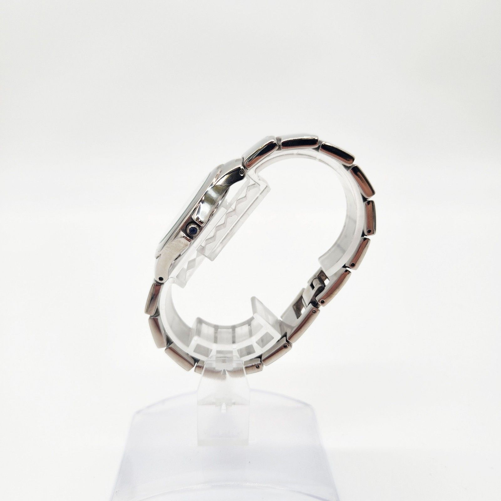 美品 GIVENCHY スイス製クオーツ時計 白 シルバー 電池交換済