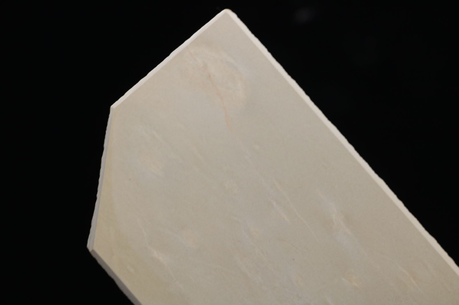 896g
