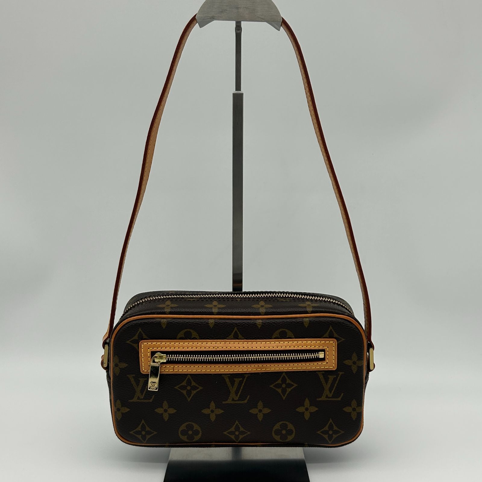 LOUIS VUITTON（ルイヴィトン）モノグラム ポシェット シテ【中古