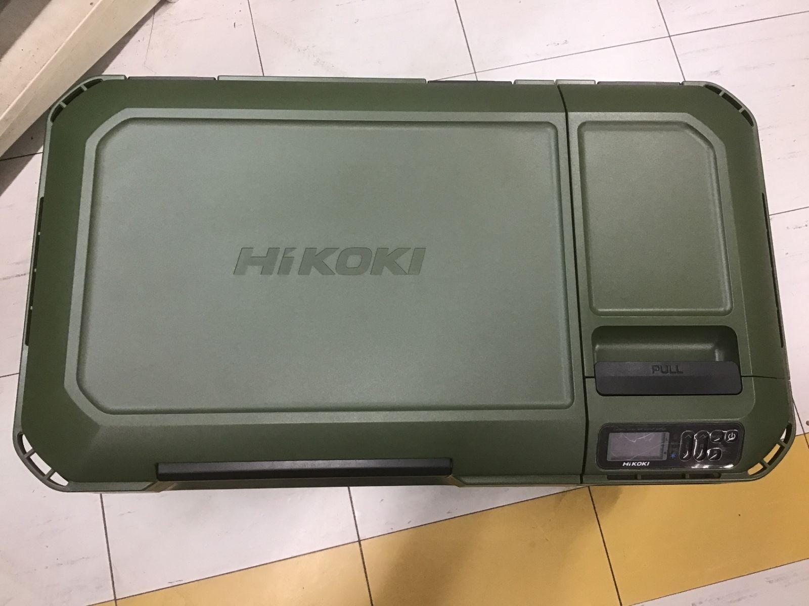 HiKOKI UL18DB コードレス冷温庫 中古品 HiKOKI ハイコーキ/コードレス冷温庫/UL18DB/ABランク/75【中古