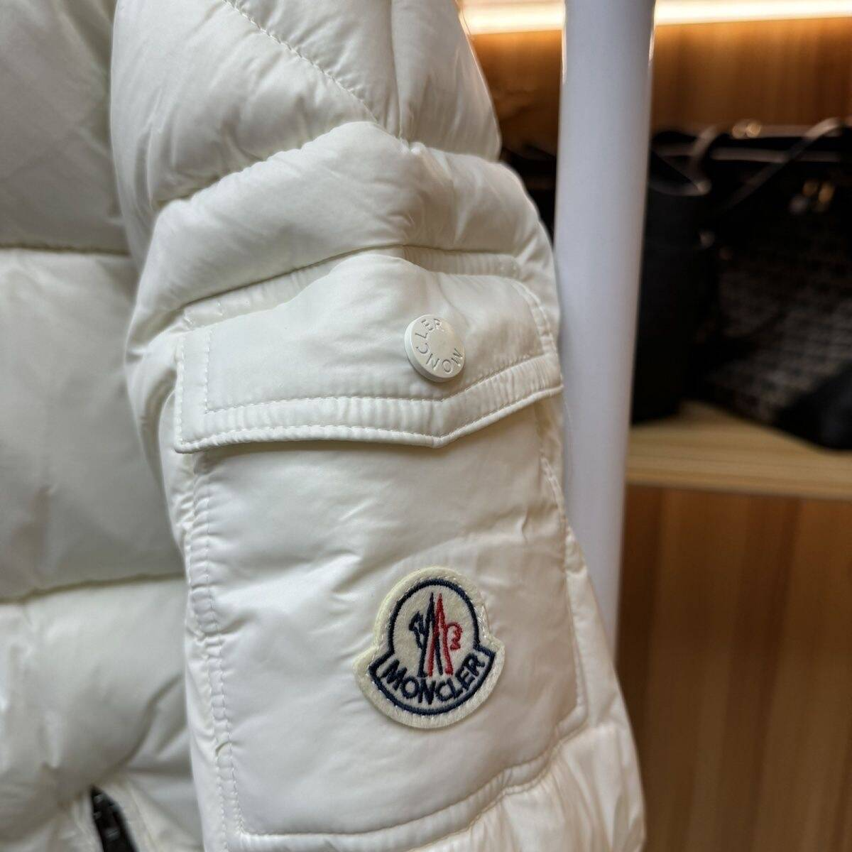 【新品未使用】 MONCLER   モンクレール   白   ダウンジャケット   男女兼用