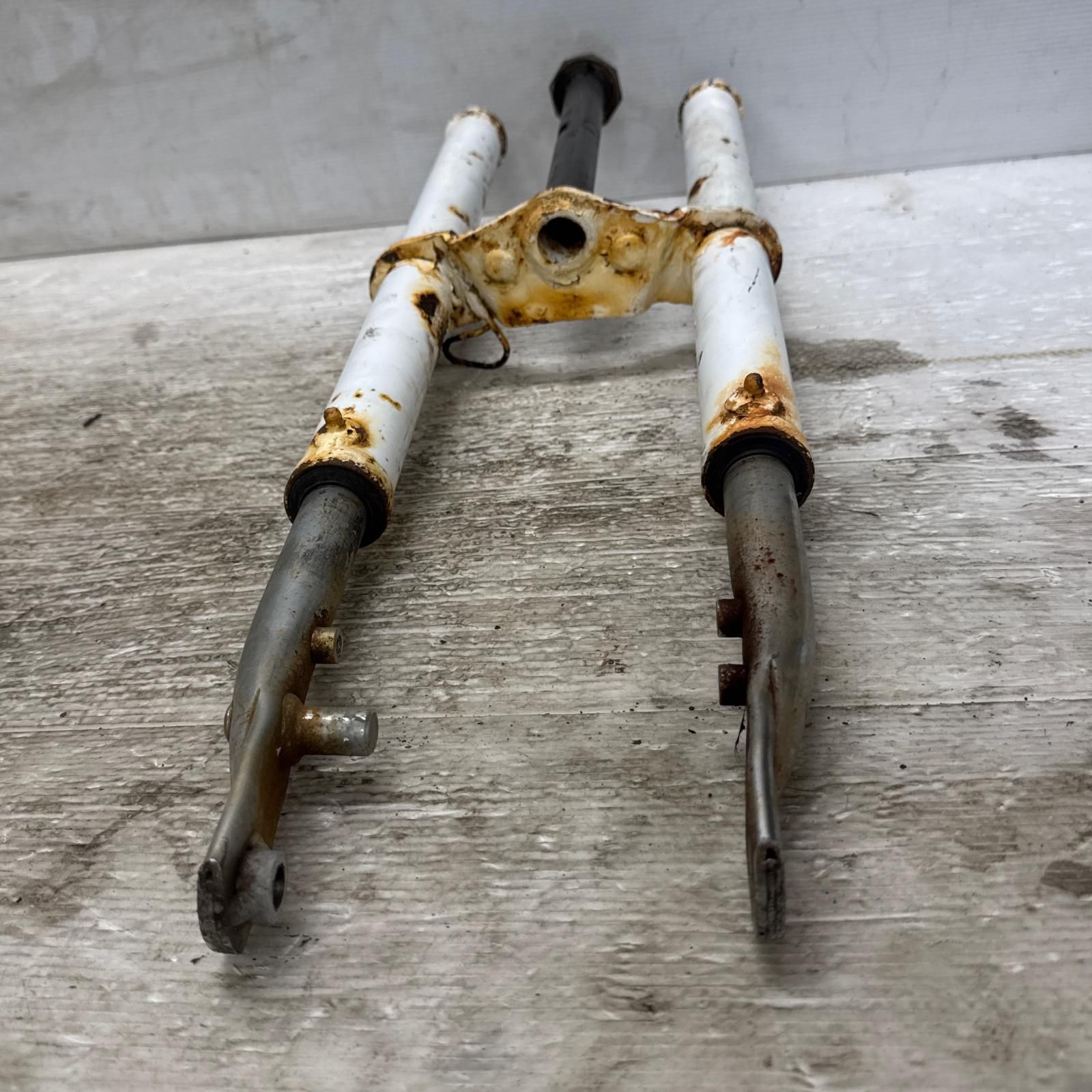 FA14B フロントフォーク