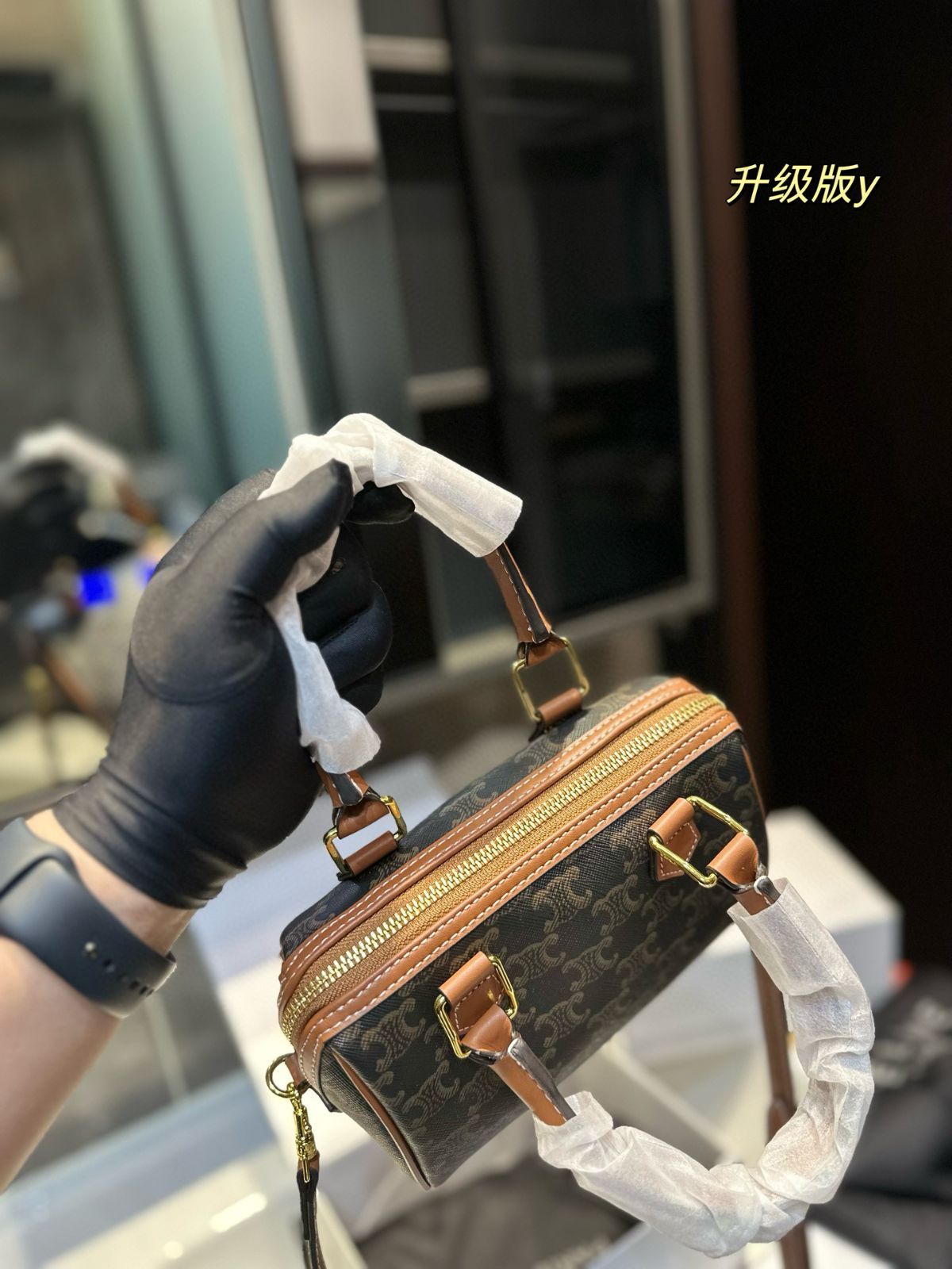 ❤️P 1063（ギフトボックス包装）❤️ セリーヌ凱旋門ボストン