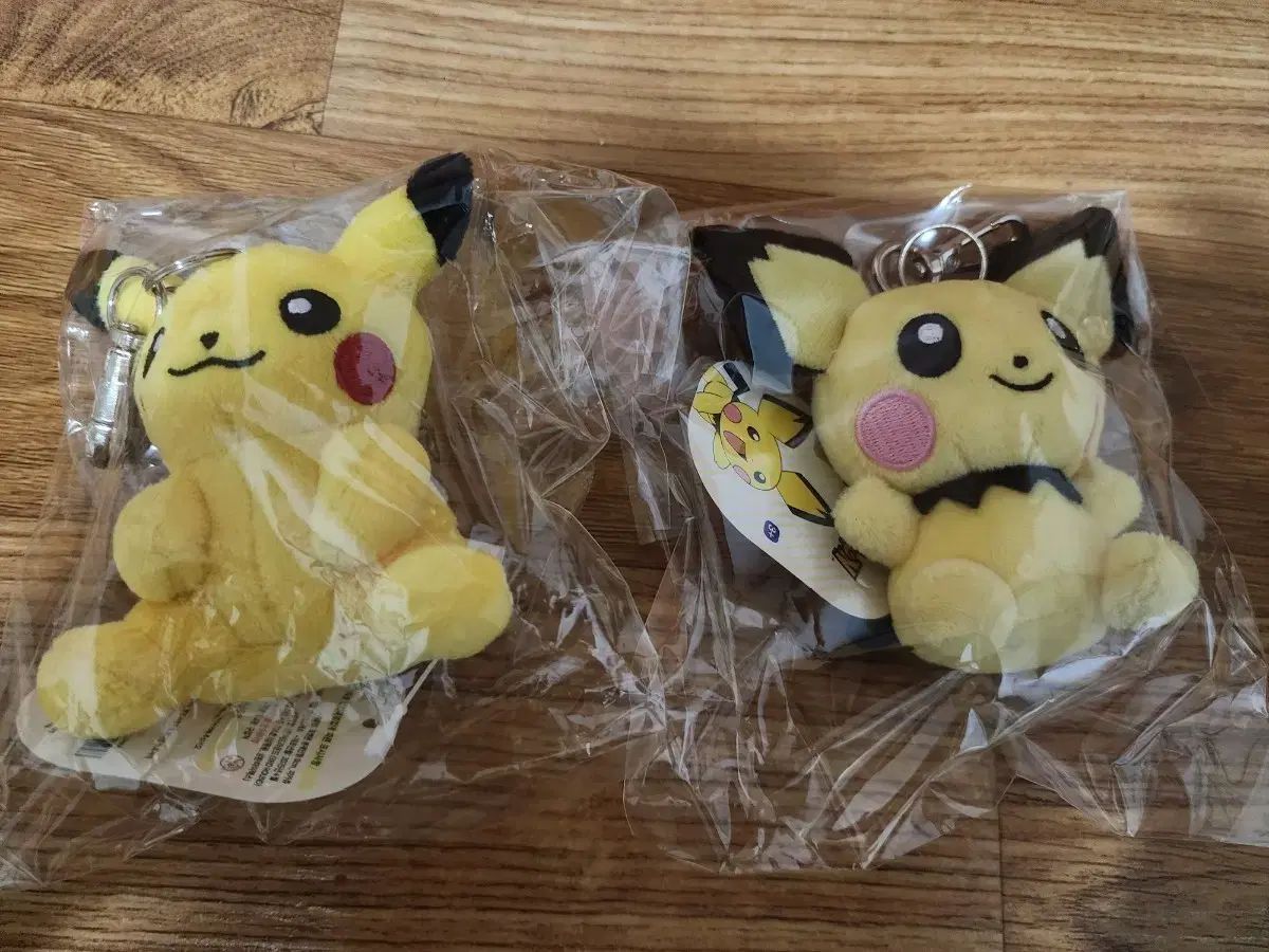 ピカチュウ ピチュ 正規品 人形 キーホルダー セット - メルカリ