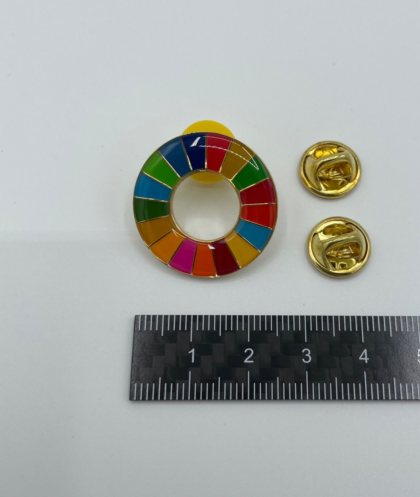 ２個セット国連本部公式最新仕様 SDGs バッジ 25mm 金色丸み仕上げ【2