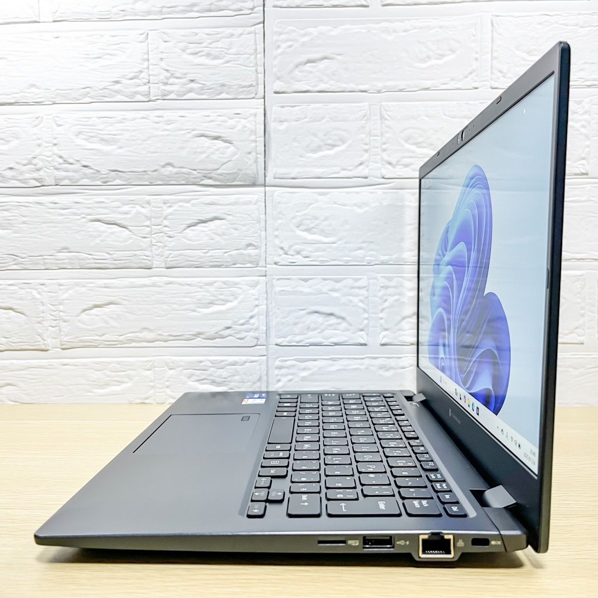 軽量860g】dynabook G83/HU 2022年製i5 ノートパソコン