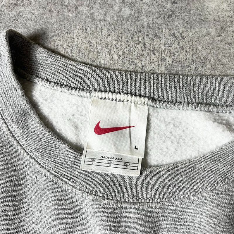 ☆NIKE☆ ワンポイント刺繍ロゴ 90s スウッシュ スウェット トレーナー