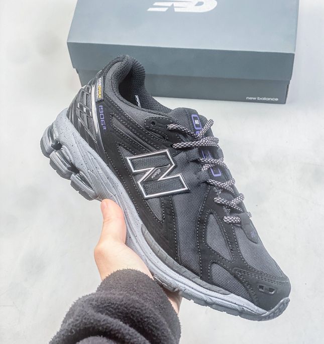 New Balance M1906RI