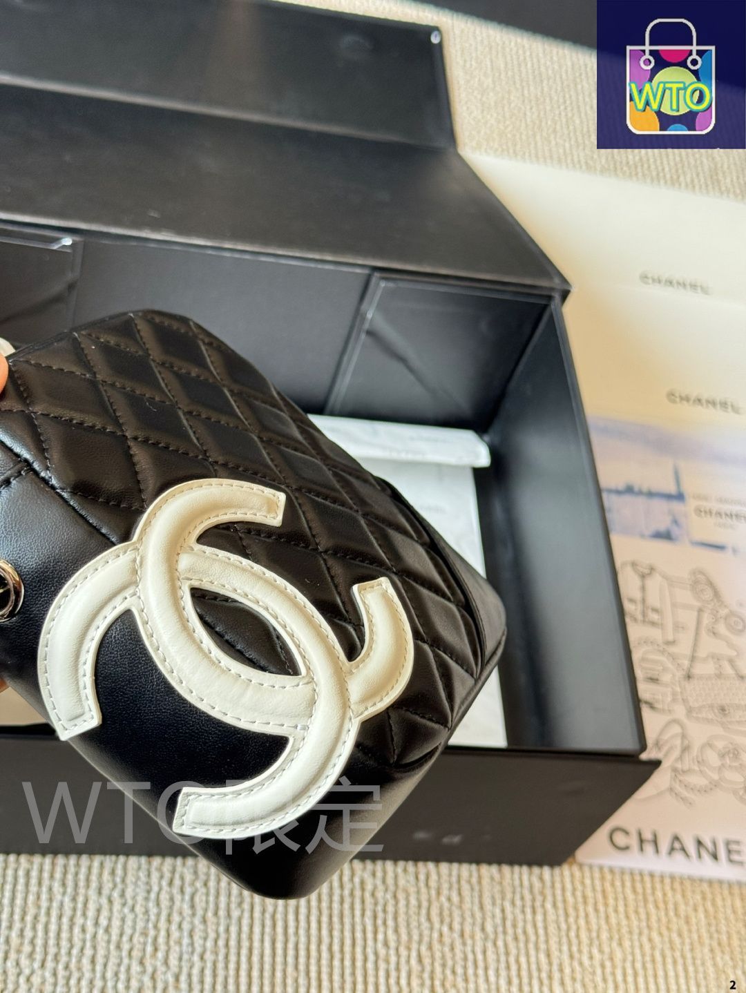 CHANEL ロゴ 入り ピンク ベルト ボックス付き 春 夏 ヴィンテージ 今日特価】Vintage Chanel カンポン 斜め掛けバッグ - Chanel