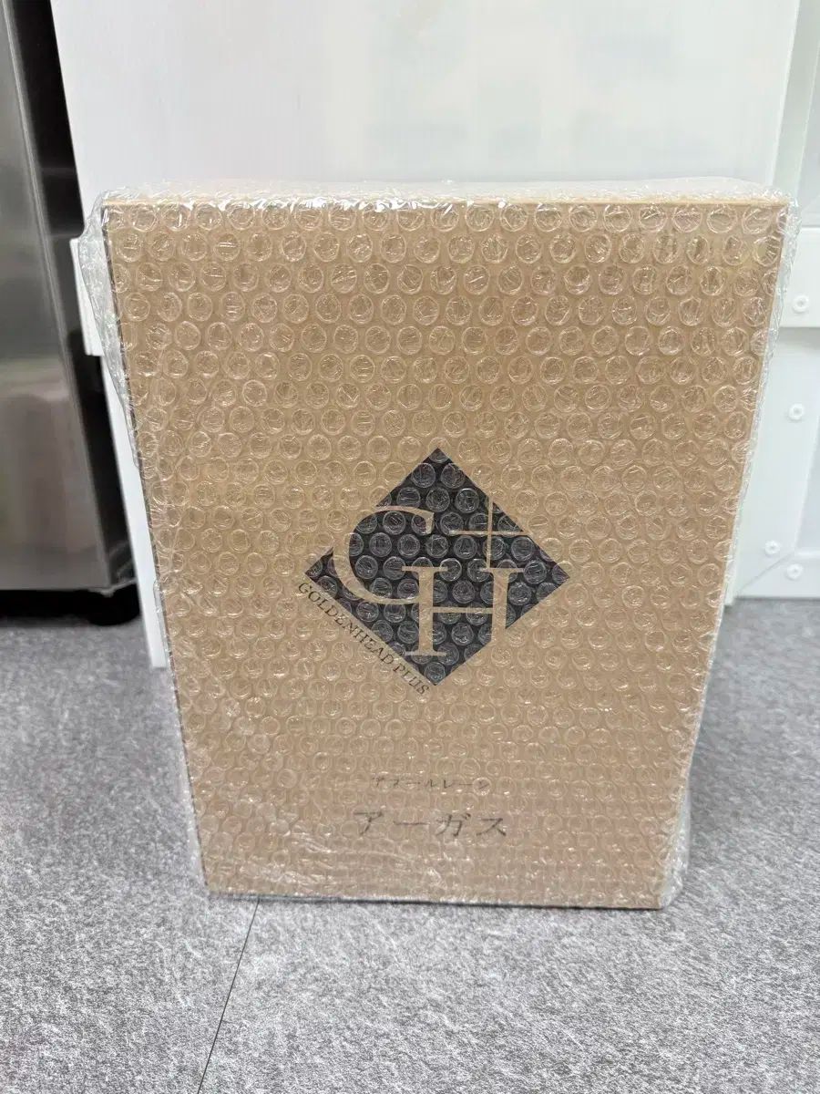 LE SSERAFIM ルセラフィム フロアマット ラグ ウィグルウィグル LE