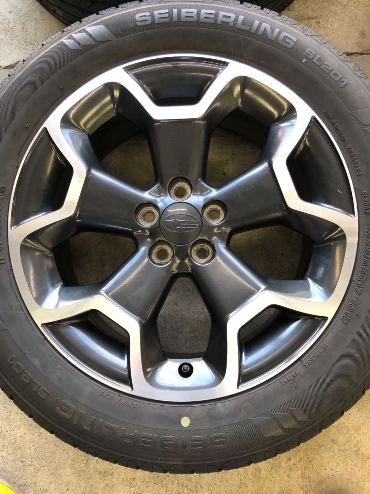 スバル純正 XV サマータイヤ 夏タイヤ225/55R17 スバル XV 225/55R17 夏 サマータイヤ 2020年 17インチ 純正アルミ