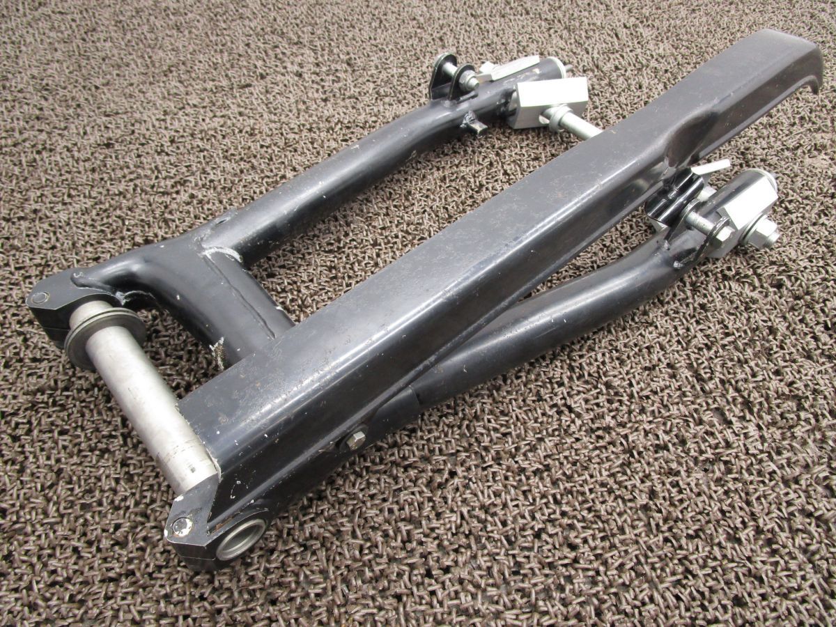 ドカティ 350XL パンタ スイングアーム チェーンカバー □A6068 リアアクスルシャフト DM350XL ドゥカティ DM350L DUCATI キャブ車