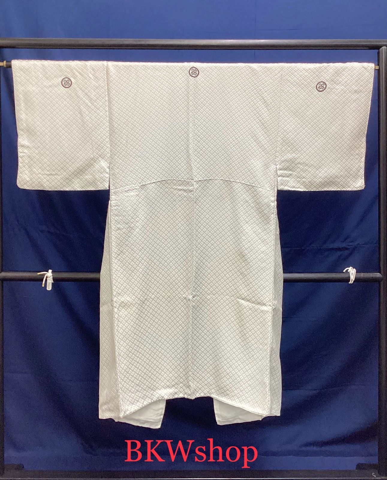 丸に違い鷹の羽 紋付