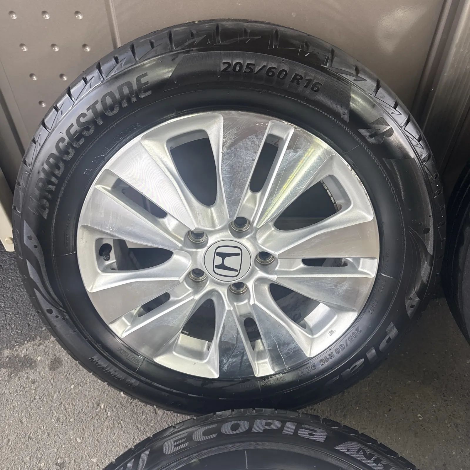 ホンダ ステップワゴン 205 60R16 純正ホイールタイヤセット
