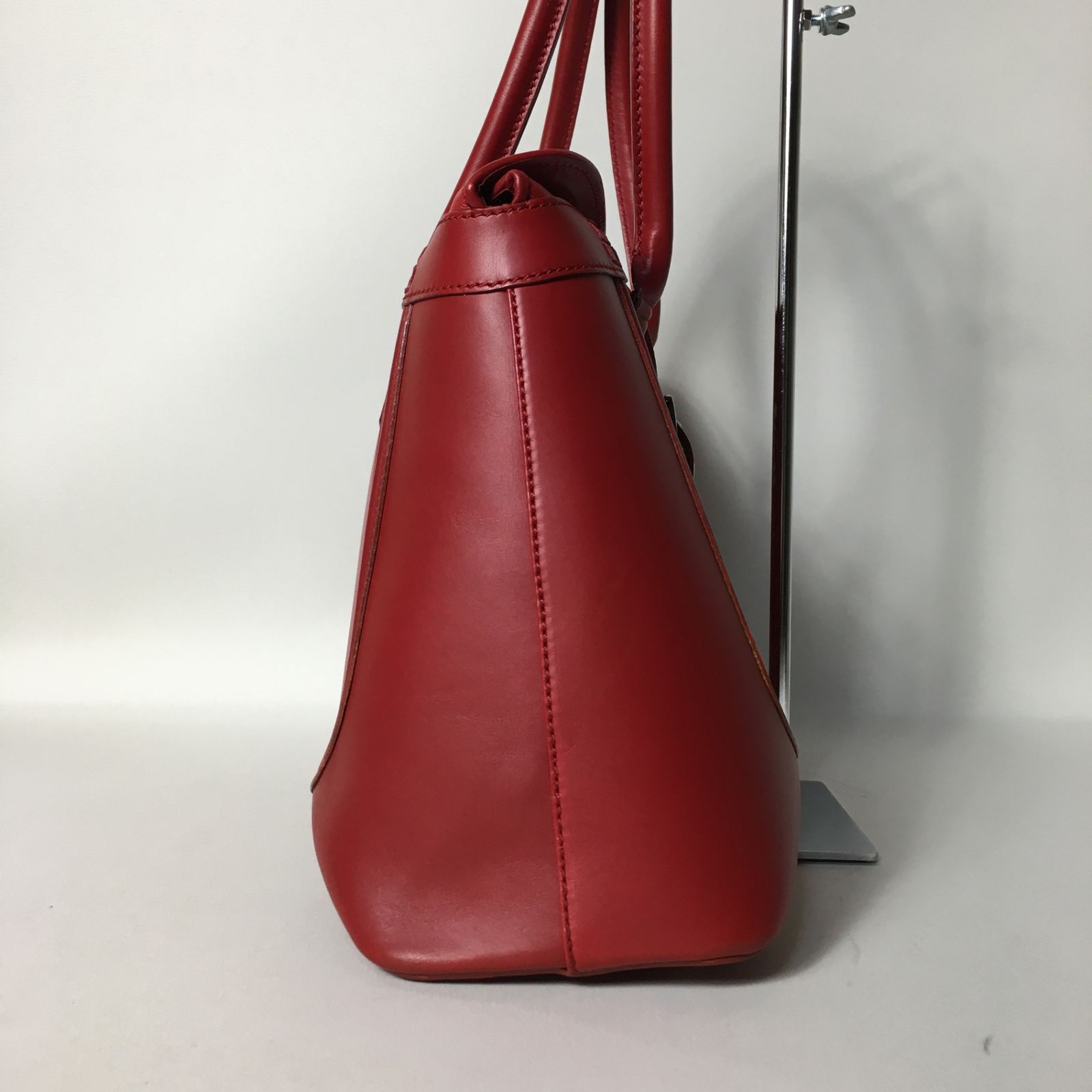 2505-24｜美品｜トッズ ハンドバッグ レザー レッド - メルカリ