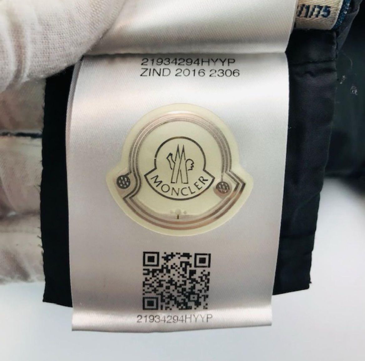 美品☆MONCLER・モンクレール NESEA レディース ブランドアイコン