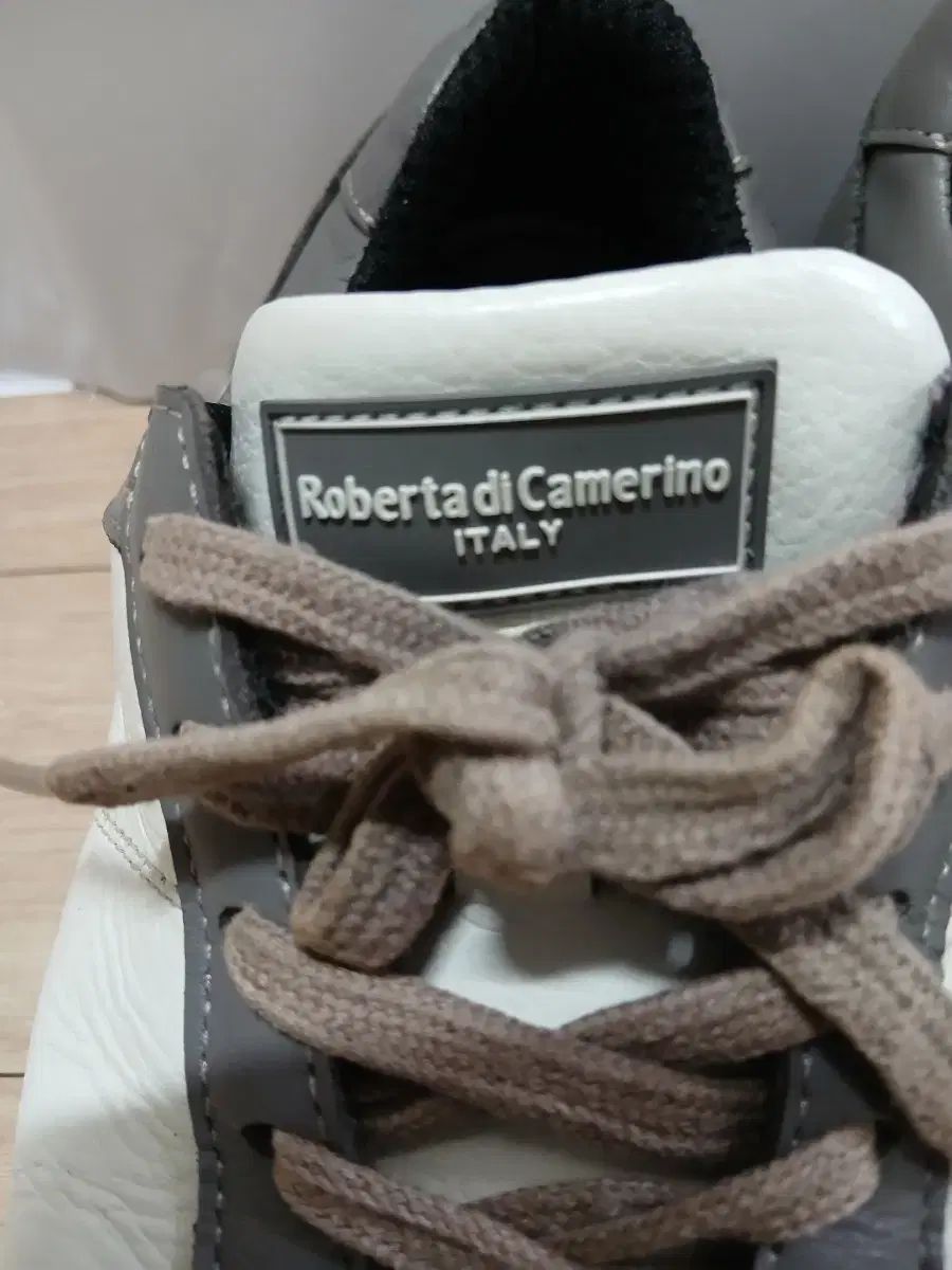 ウォルタージェヌイン　ゴルフシューズ　ハンドメイド　イタリー製 ウォルタージェヌイン ゴルフシューズ ハンドメイド イタリー製