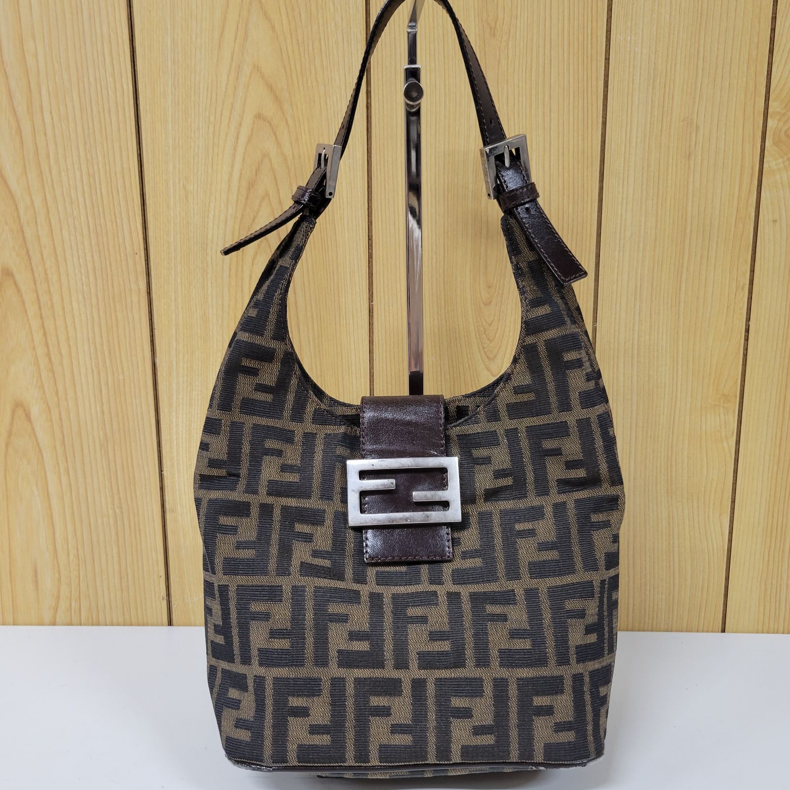 33 FENDI フェンディ ズッカ柄 ワンショルダーバッグ - メルカリ