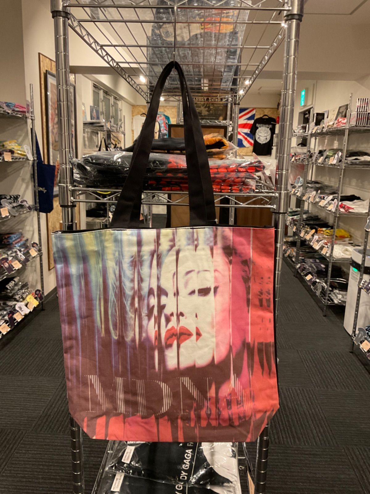 Madonna：MDNA トートバッグ - メルカリ