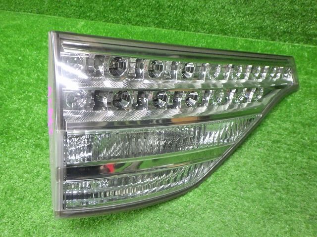 トヨタ エスティマ ACR50前期 カーボン ファイバー アイライン 左右セット