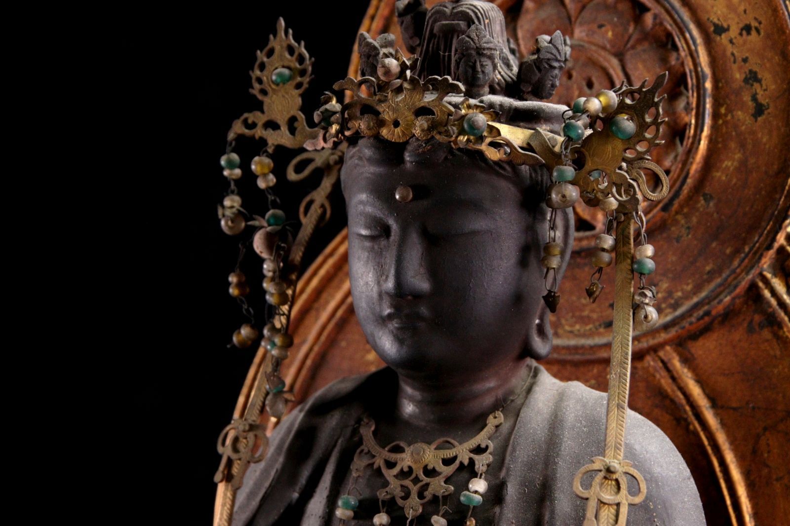 仏教美術　古銅鍍金　観音坐像　仏像　壁掛　時代箱付　D　R4885 銅金観音菩薩坐像 塗金仏 鍍金仏 チベット仏教 仏教美術 仏像