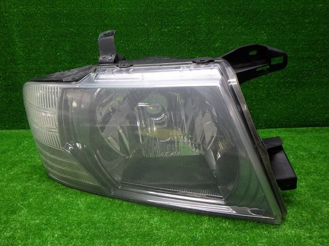 ミツビシ　V75W　V73W　パジェロ　後期　右ヘッドライト　HID　100-87507　Y　バラスト付き　241217028