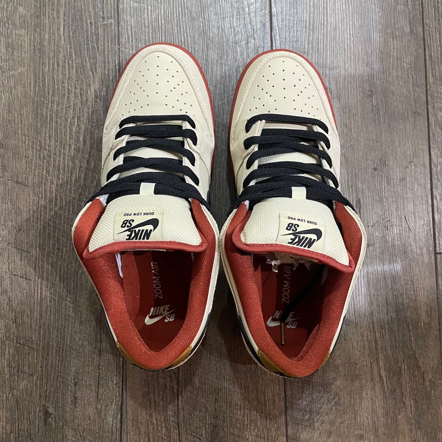 国内正規 NIKE SB Dunk Low Pro Hennessy BQ6817-100 ヘネシー ダンク 