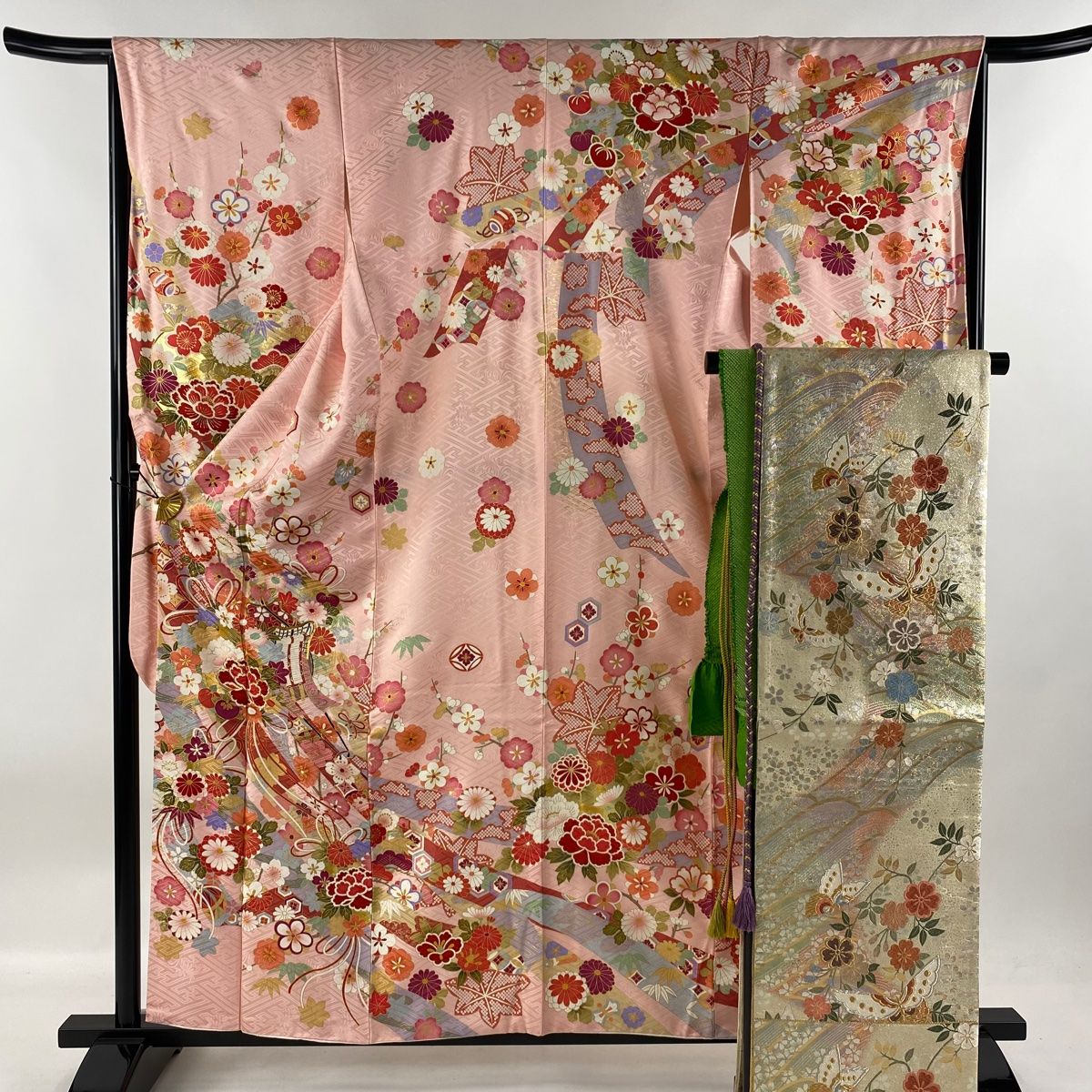 振袖 身丈160cm 裄丈66cm M 袷 袋帯フルセット 御所車 花束 金糸 金彩 薄ピンク 正絹 名品