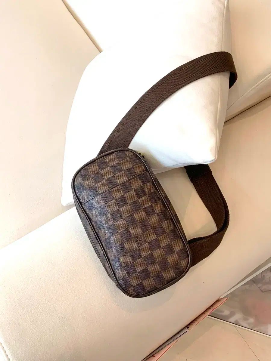 Louis Vuitton ルイヴィトン ダミエ ヒップ