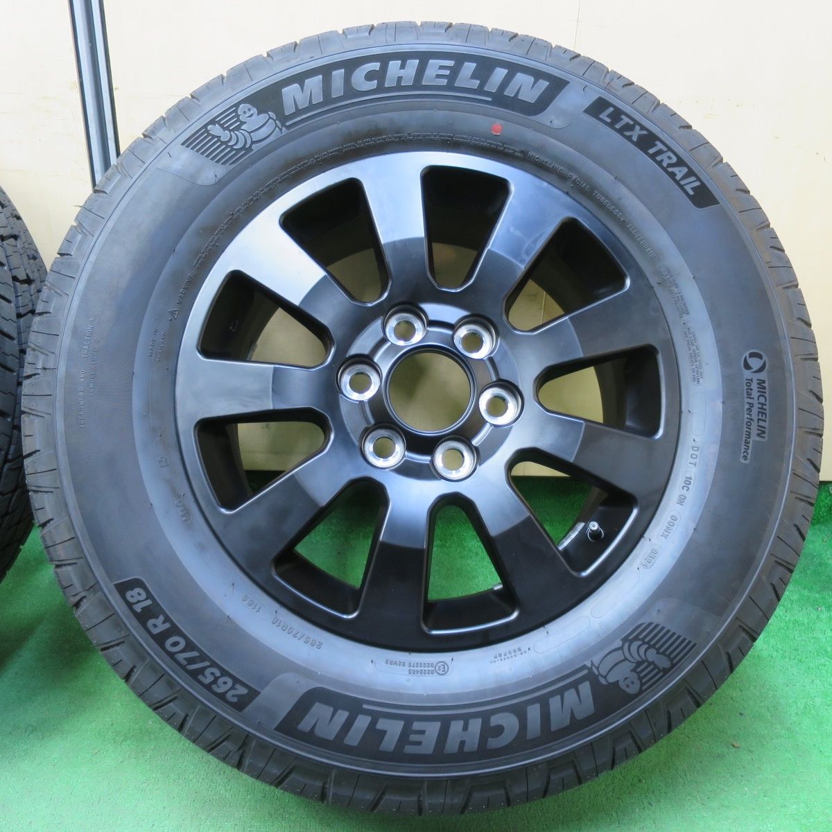 未使用○TOYOTA純正 ランクル250 18インチ タイヤ・ホイールセット