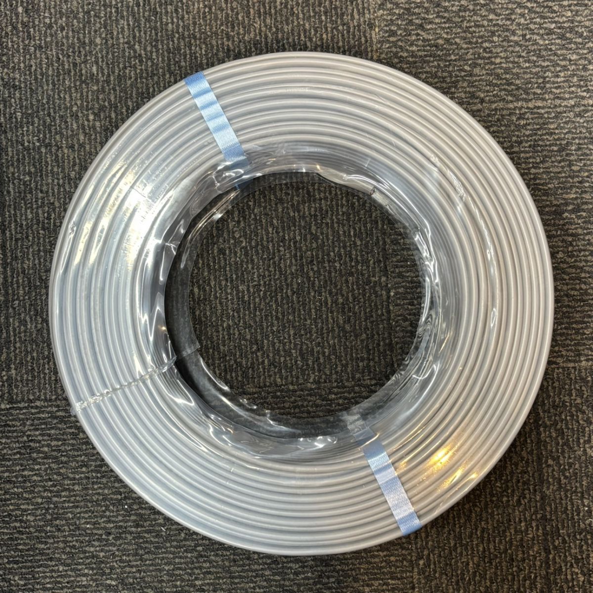 弥栄電線 VVF 3×1.6 VVFケーブル 灰 100m 10月製造 13.0kg 品