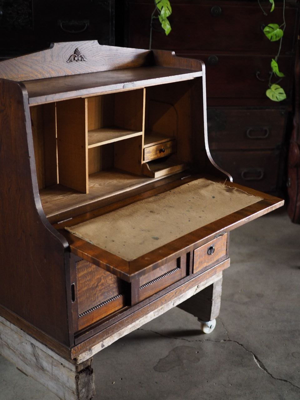 昭和初期のライティングデスク キャビネットにも 古録展 品番F4494 MARWIL-DEMENAGEMENTS_CH