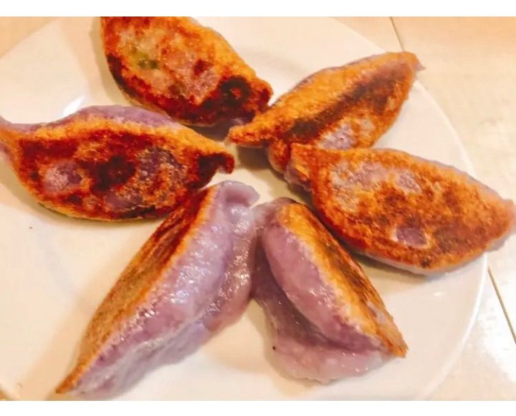 紫ベジタブル餃子　肉なし数種類野菜豆腐入り　ヘルシークリーミー　綺麗美味しい