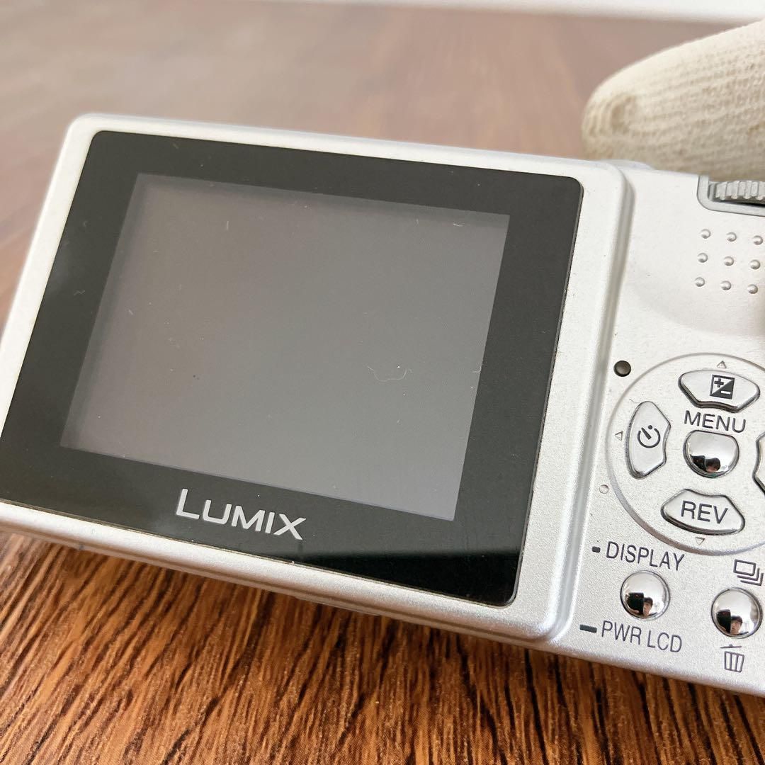 【動作確認済】Panasonic LUMIX DMC-FS2　シルバー Panasonic LUMIX DMC-FS2 シルバー 充電器付き - メルカリ