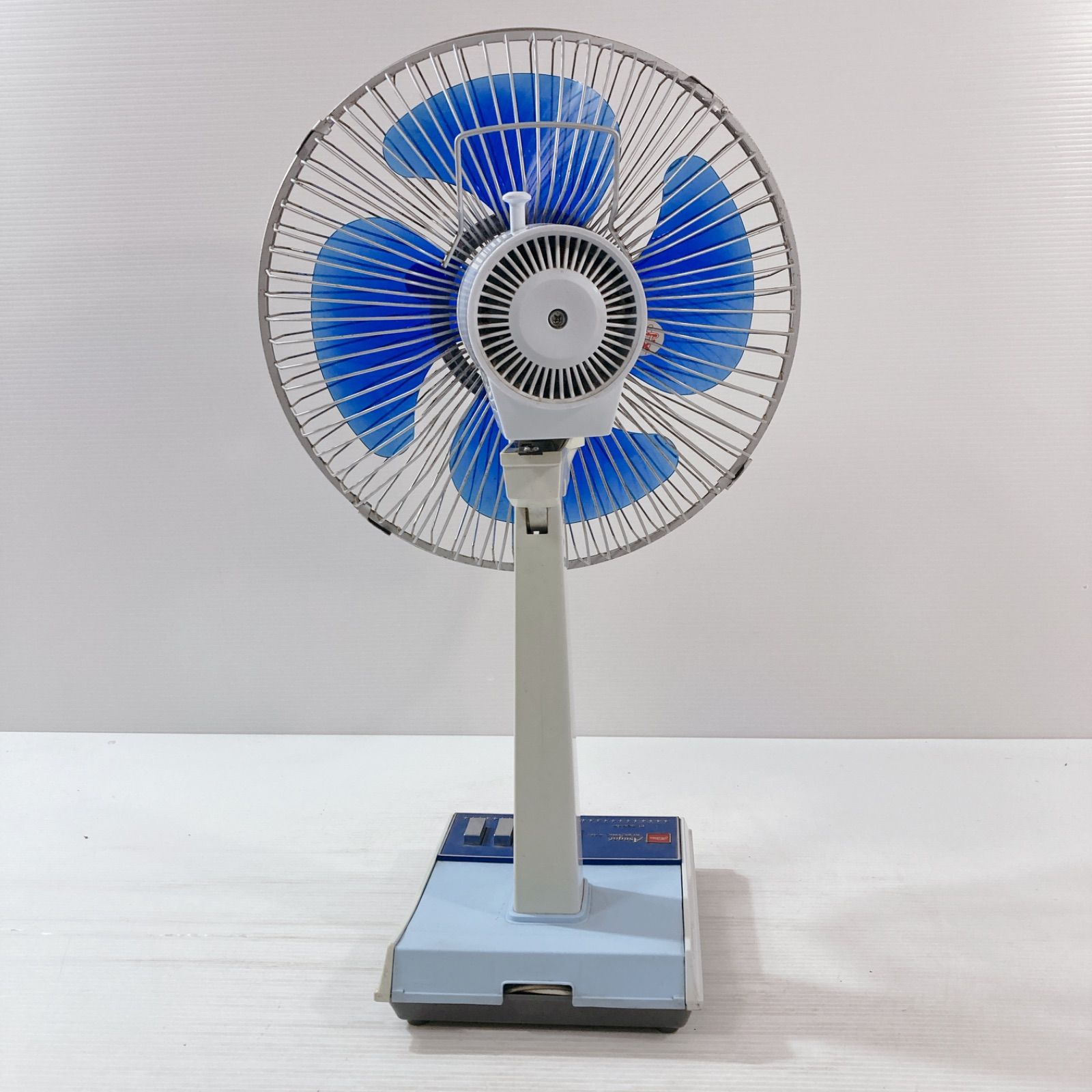 M*す様 昭和レトロ東芝Toshiba Crystal 扇風機「SF-30R」青 東芝 扇風機 D-30PAP レトロ扇風機 - メルカリ