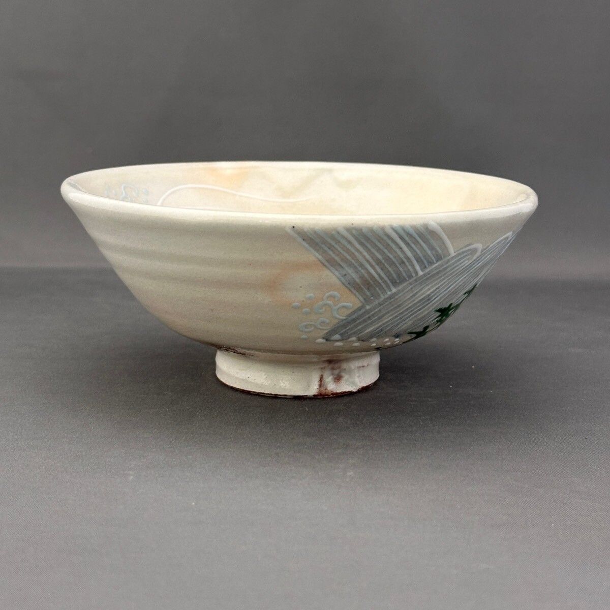 清水焼粉引清滝平茶碗 京焼 清水焼 作家物 龍と銘あり 赤絵