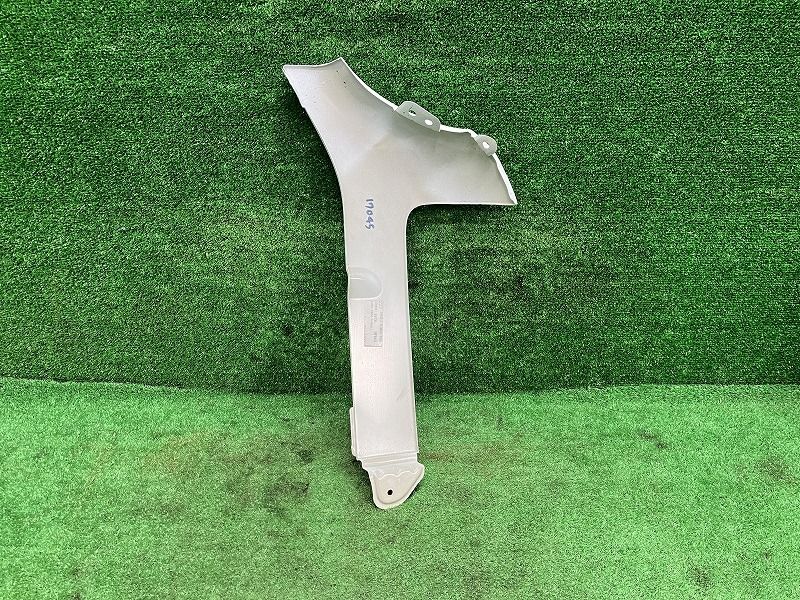 キャリィ DA16T 左フロントフェンダー 特装ベース車キャブシャシーアオリなしエアコン付 58611-82M00 26U