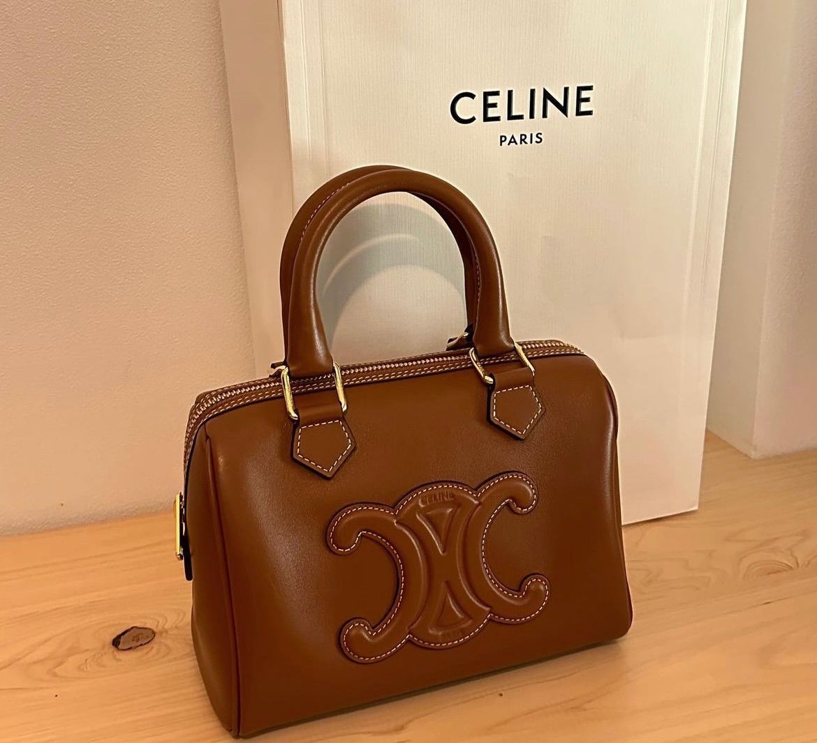 美品 CELINE セリーヌ ボストンバッグ マカダム トリオンフ 大容量 茶色 CELINE セリーヌ ボストンバッグ マカダム 大容量 - メルカリ