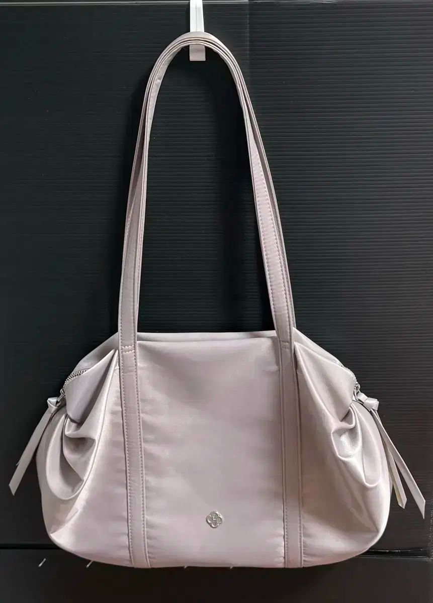 オーロラ ダッフルバッグ